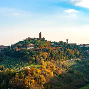 - Terrazza Panoramica In Centro Storico , San Miniato Italia