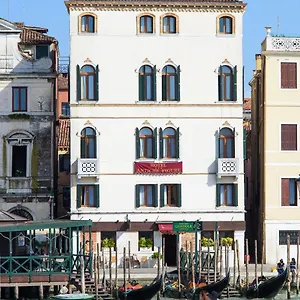 Antiche Figure Hotel